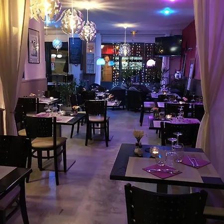 Familial L'ostrei Hotel