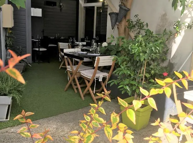 Familial L'ostrei 2* آركاشو