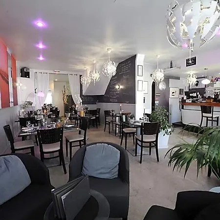 Familial L'ostrei Hotel 2*