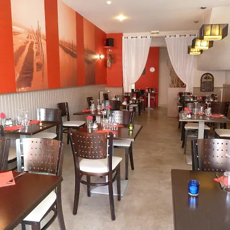 Familial L'ostrei 호텔