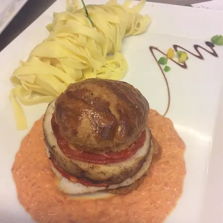 호텔 Familial L'ostrei 2*