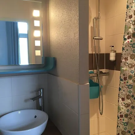 Familial L'ostrei 호텔