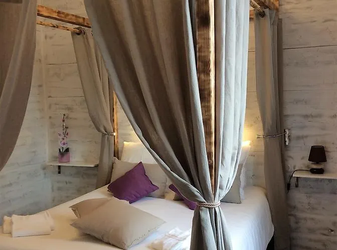 Familial L'ostrei Hotell